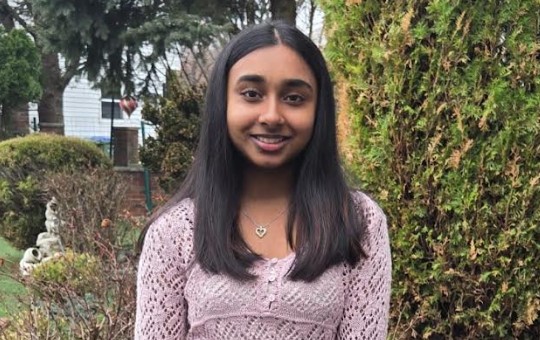 Riya Krishna headshot
